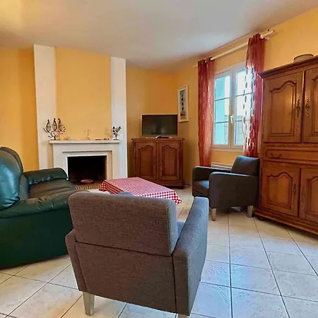 Holiday home Maison Oleron Avec Piscine Privee, 6 Couchages, Proche Centre Et Parc Aquatique - Fr-1-246a-158
